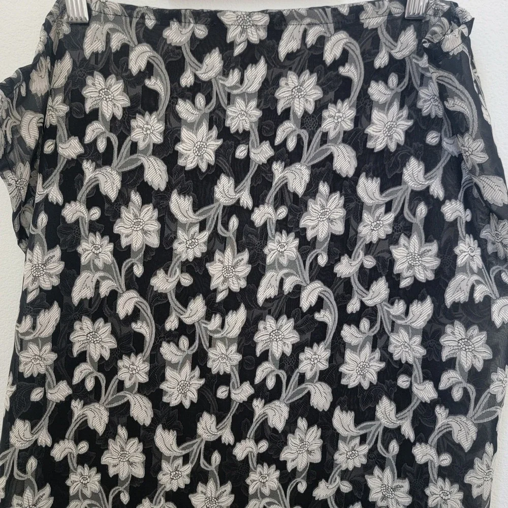 Jacquard Floral‎ Square Table Cloth Black Sheer 42x53.5 Ofrenda Halloween Witchy